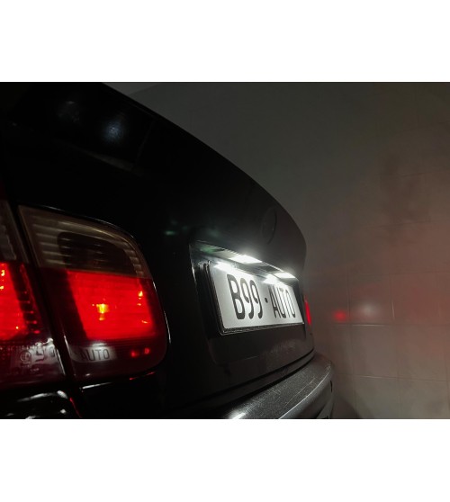 BMW E46 LED rendszámtábla világítás foglalattal BMW E46 LED rendszámtábla világítás foglalattal